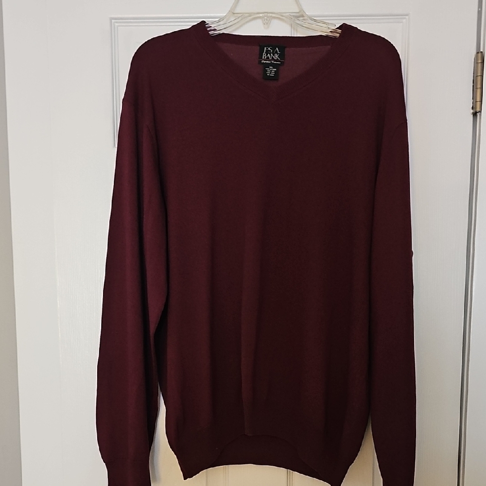 Jos A Bank Men's Burgundy Silk V-Neck Sweater